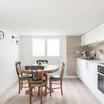 200 M Avec Terrasse Et Jardin Apartman
