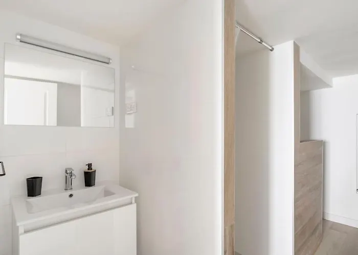 200 M Avec Terrasse Et Jardin Apartment *